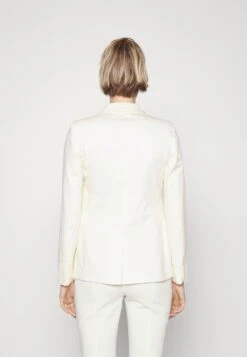 Gelosia - Blazer - Avorio 9 Gelosia - Blazer - Avorio -The LBD Shop a09d64af089a48f6b9544031b68d67d0