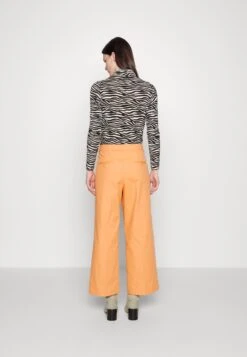 Vasto - Trousers 8 Vasto - Trousers -The LBD Shop a6308bcff9174cdf932964929a9e8d21