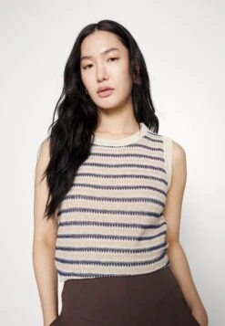 Colonia - Jumper - Sabbia 9 Colonia - Jumper - Sabbia -The LBD Shop a6a7c9ca9f394a72b89a84aea86d1ee8