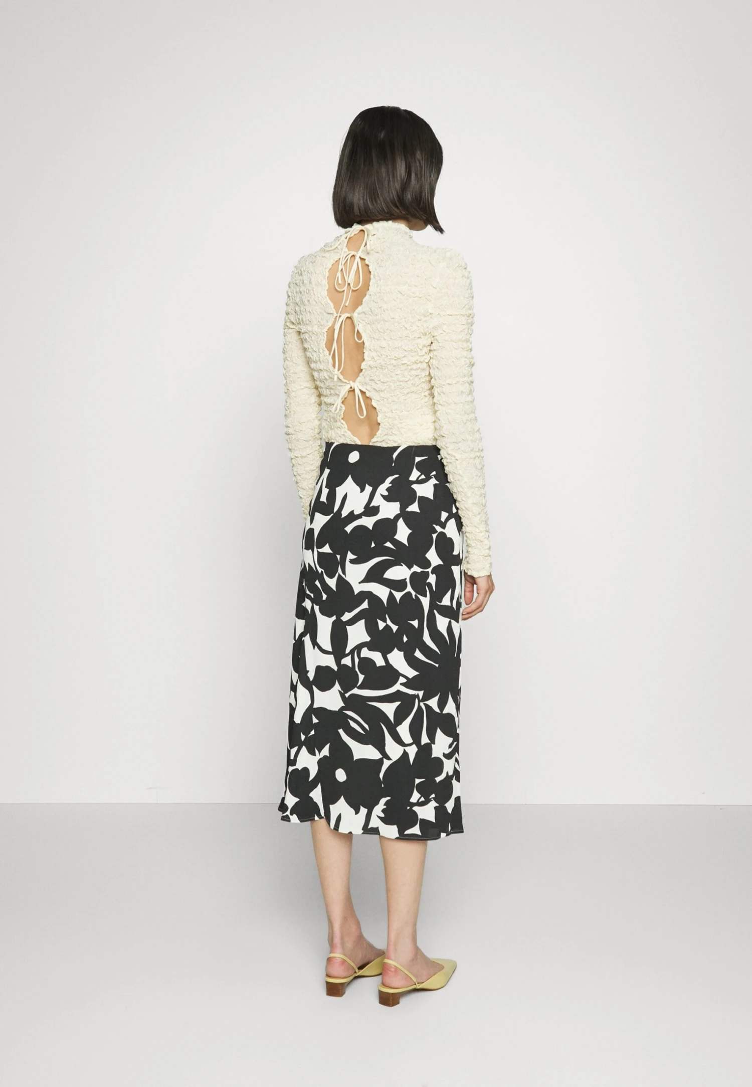 Augusta - Pencil Skirt - Nero 3 Augusta - Pencil Skirt - Nero - Image 3