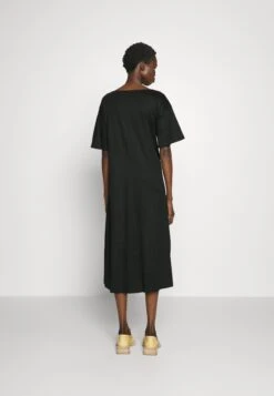 Minnie - Cocktail Dress / Party Dress - Nero 10 Minnie - Cocktail Dress / Party Dress - Nero -The LBD Shop ad7559f52b56400bbf4b7e9d84dc172d