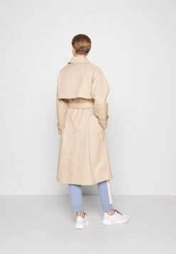 Canasta - Trenchcoat - Light Brown -The LBD Shop ade5bb0638934bc4a9f91f55502495da