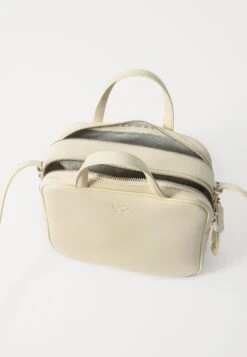 TEAK - Handbag - White -The LBD Shop b18a40c791b843fc9c9154ddb92cffc1