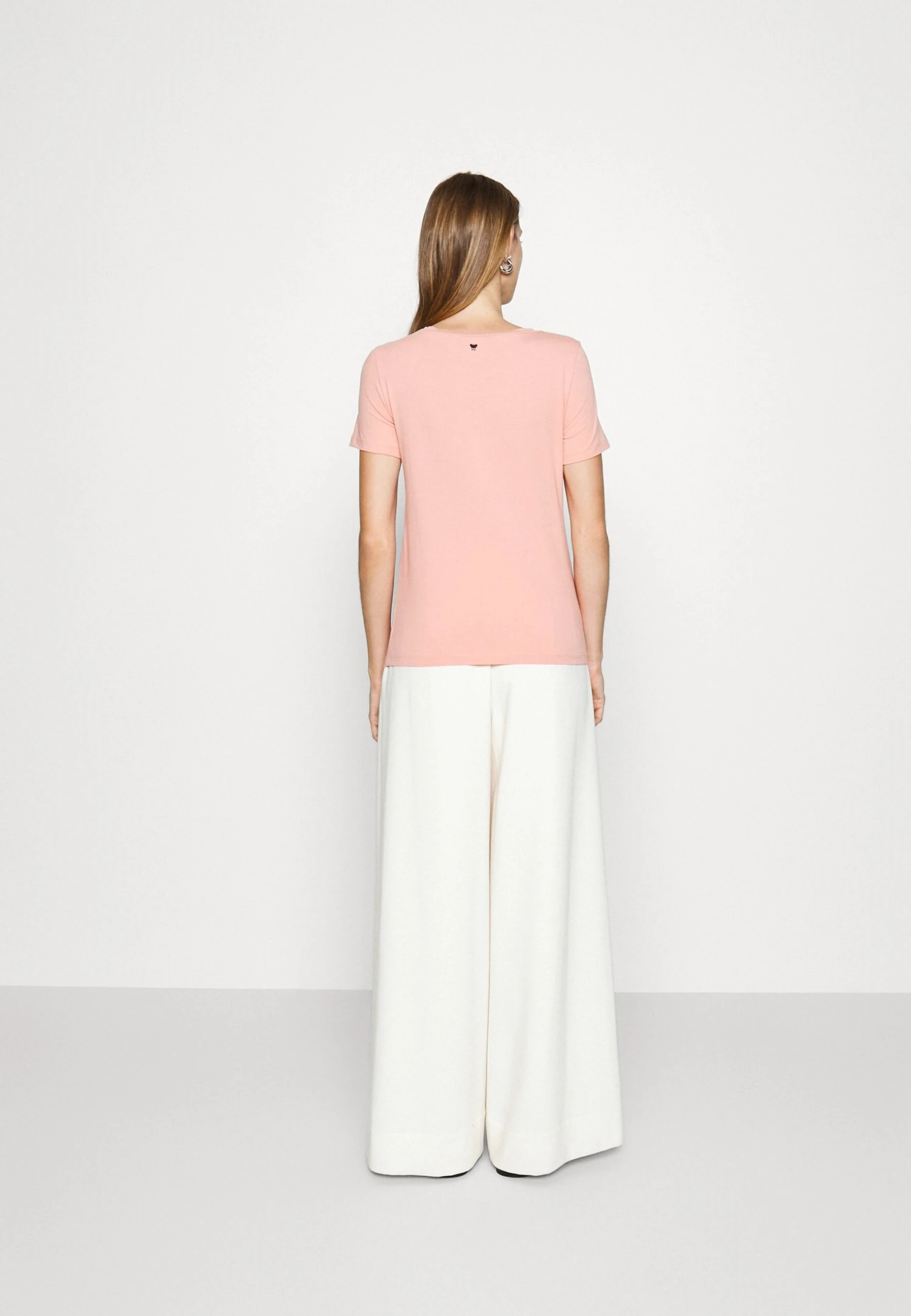 Multib - Basic T-Shirt - Pesca 3 Multib - Basic T-Shirt - Pesca - Image 3