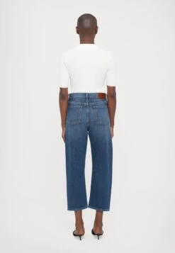 CAPRILE - Straight Leg Jeans - Blue Denim -The LBD Shop b86a5b60eb634684af5cce9693326e9a