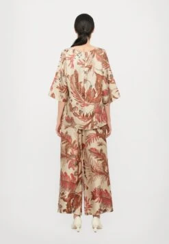 FILIPPO - Blouse - Beige -The LBD Shop b944138ad53541748122600b4910f720