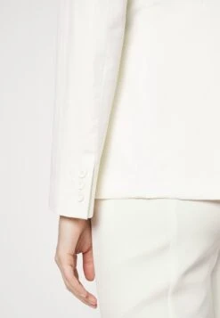 Gelosia - Blazer - Avorio 13 Gelosia - Blazer - Avorio -The LBD Shop baf1b9c66d8940dfa2ffef7aad0456b7