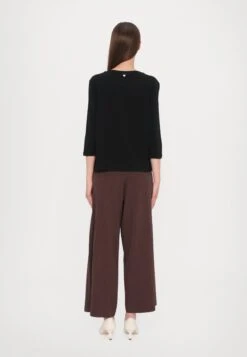 MULTIA - Long Sleeved Top - Nero -The LBD Shop bbaca17c55434c3cb480b9b04d84efc9