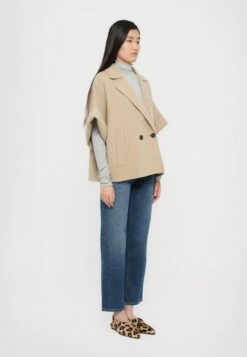 PERA - Blazer - Beige 12 PERA - Blazer - Beige -The LBD Shop bbe8a1f8603e4acd9a1b62e737bab2de