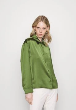 Carioca - Button-Down Blouse - Verde