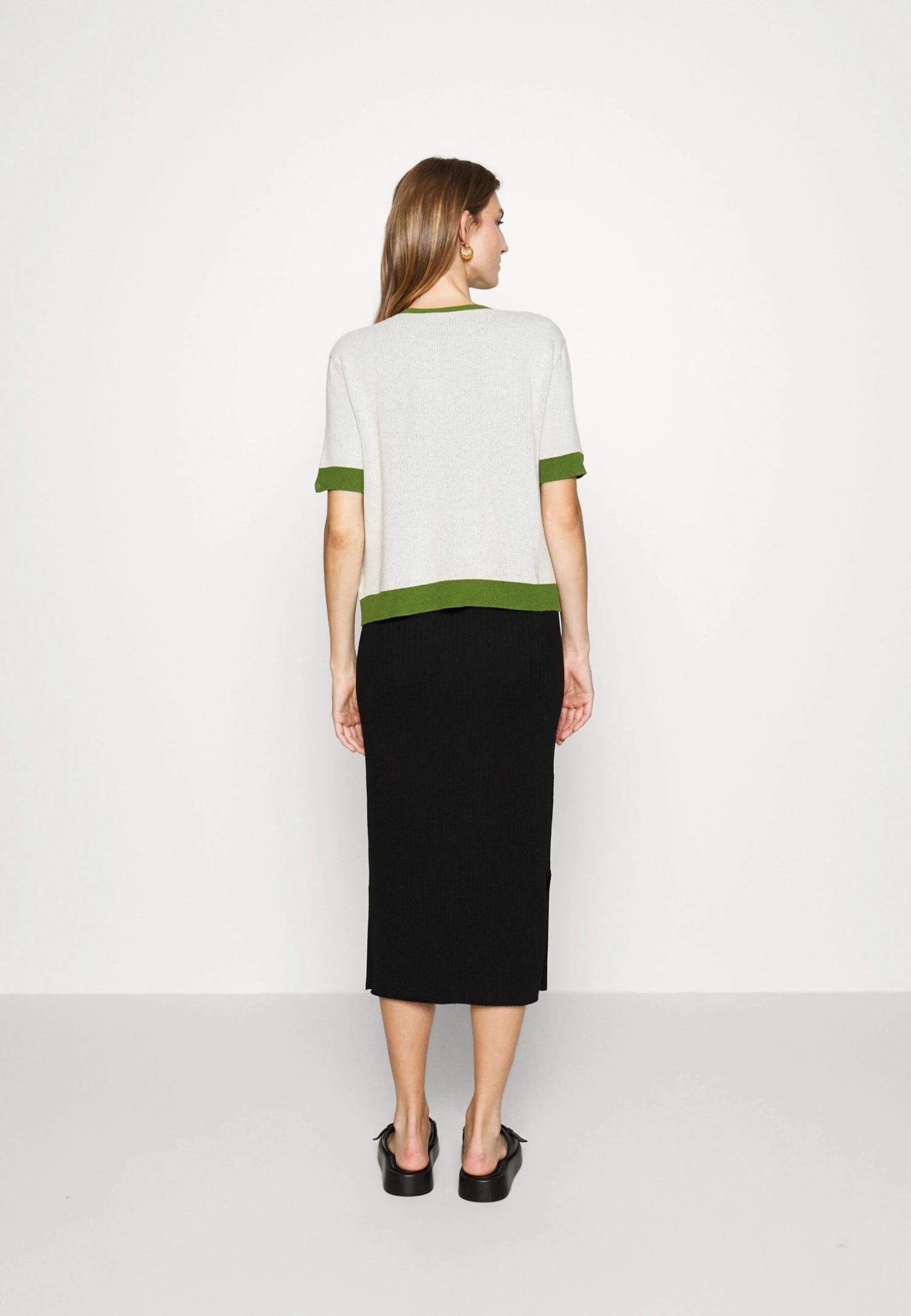 Curve - Jumper - Green 3 Curve - Jumper - Green - Image 3