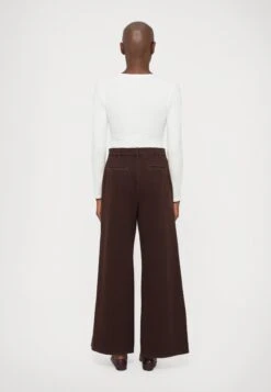 NANDA - Relaxed Fit Jeans - Cioccolato -The LBD Shop c17af0ce231d42c7937124928915d6c6