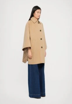 RUFO - Classic Coat - Cammello 10 RUFO - Classic Coat - Cammello -The LBD Shop c2c601f852d14c469f180c576cdd22c3