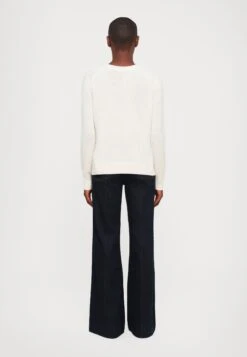 FIONDA - Jumper - Ecru -The LBD Shop c62791e6ea194092b258ae02e3063f28