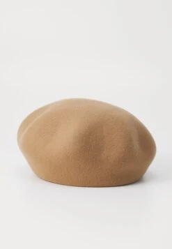 PITTI - Beanie - Cammello -The LBD Shop c75f1181fa2547e09ac632e1e3ab4fe6