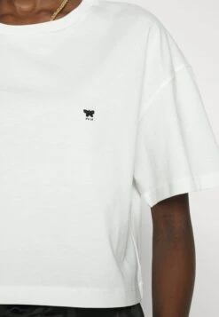 Ecuba - Basic T-Shirt - Bianco 13 Ecuba - Basic T-Shirt - Bianco -The LBD Shop ca821b37e2624e0496acc829dabc5669