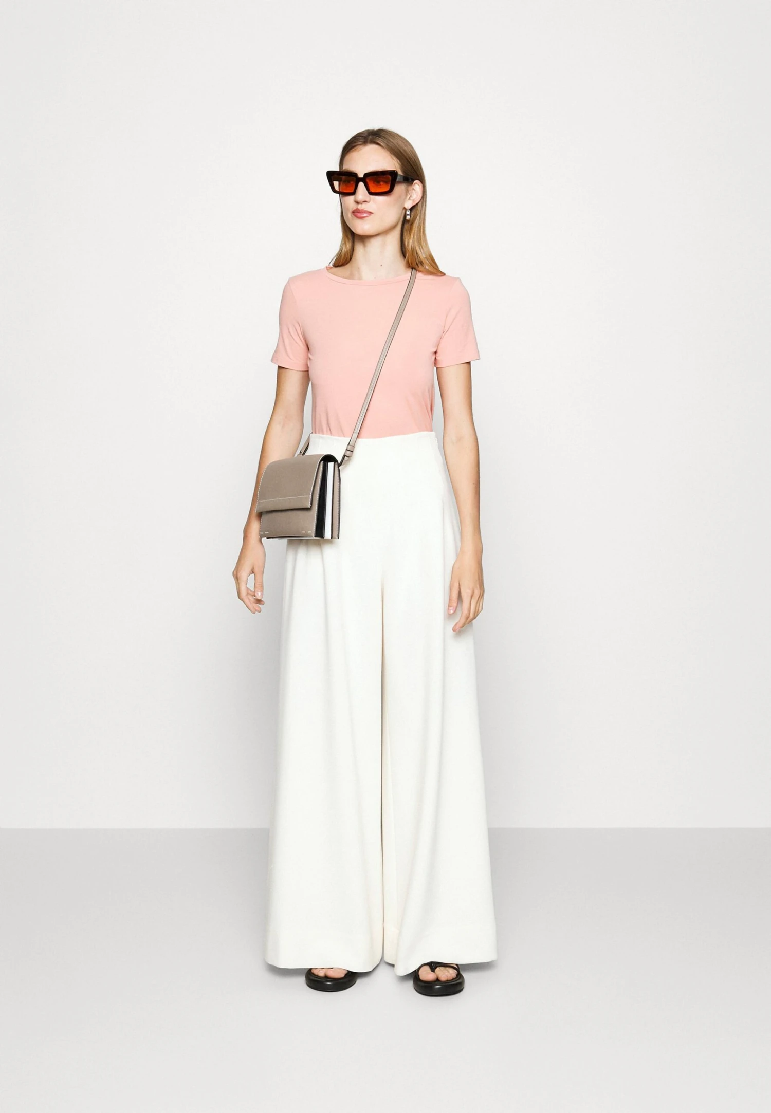 Multib - Basic T-Shirt - Pesca 2 Multib - Basic T-Shirt - Pesca - Image 2