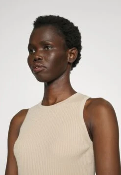 Olimpo - Top - Beige -The LBD Shop cbe5ecba8cf34adeb2a0780c64d9df10