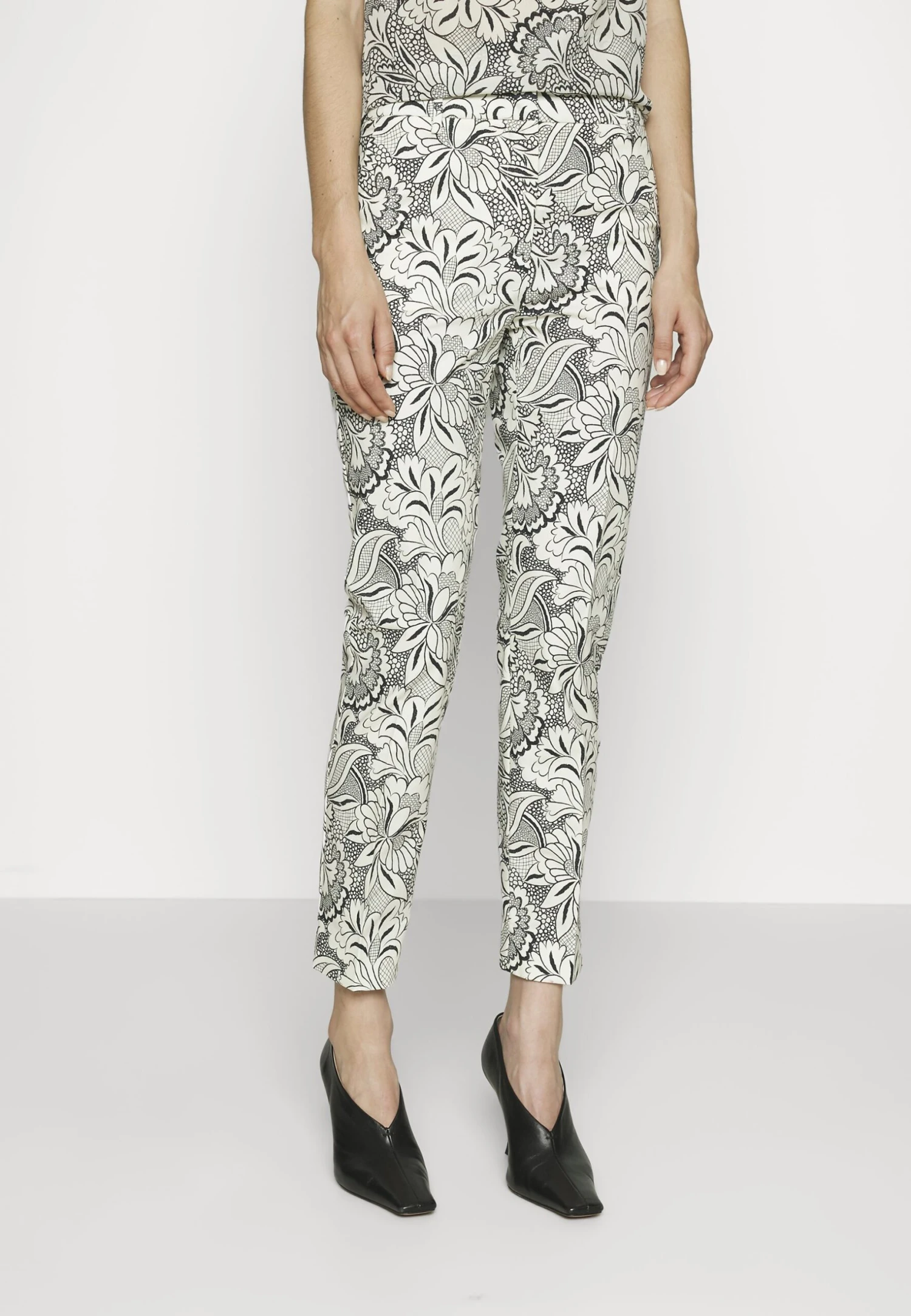 Ginepro - Trousers - Nero 1 Ginepro - Trousers - Nero