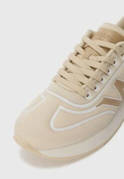 RAROHF - Trainers - Bianco Avorio -The LBD Shop d130246285b24f6ba5aa2bf1f391184e