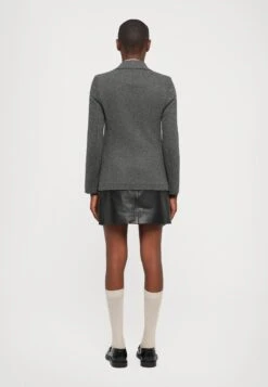 DILLY - Blazer - Grigio Medio -The LBD Shop d3a7a2d18ae74788ab85d23a2866148a