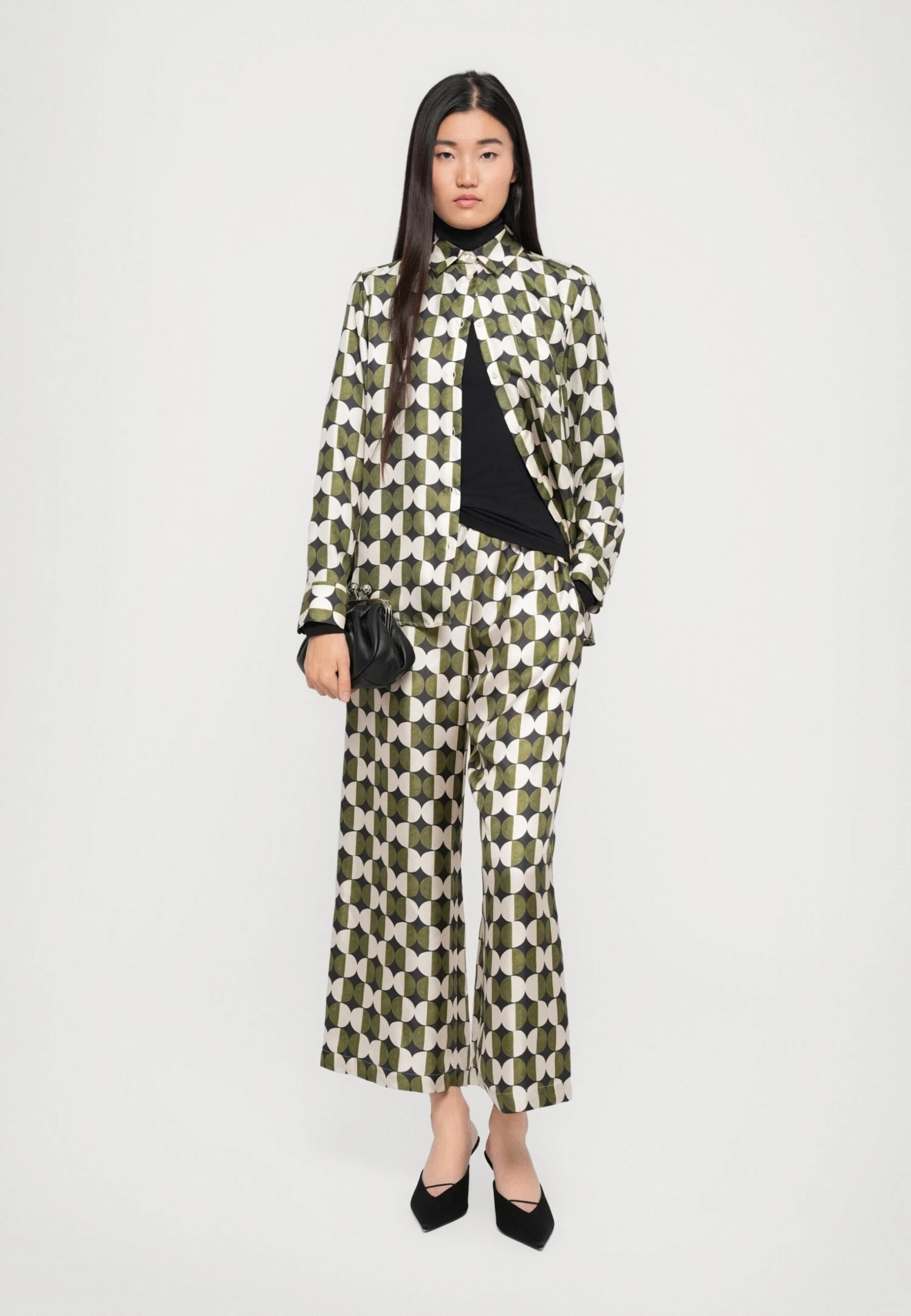 FIBBIA - Trousers - Nero 2 FIBBIA - Trousers - Nero - Image 2