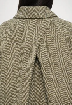 UGOLA - Classic Coat - Verde -The LBD Shop d7cbb4bffae548908c0fdac071bdc725