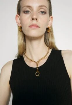 Vanezza - Jumper Dress - Nero -The LBD Shop d8b599d9881e45ccac6b508d2c3469fd