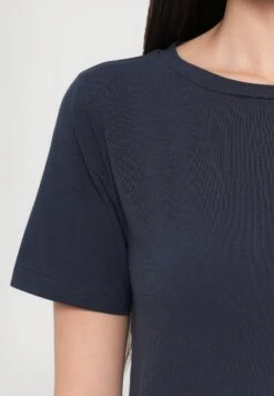 Basic T-shirt - Blu -The LBD Shop dbb4182beb8b450ab2ac2bd5b7d1c456