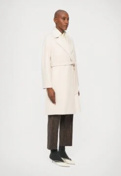 CORTE - Classic Coat - Avorio -The LBD Shop dcecd993c1ee4dd9a8d480a47e6f527c