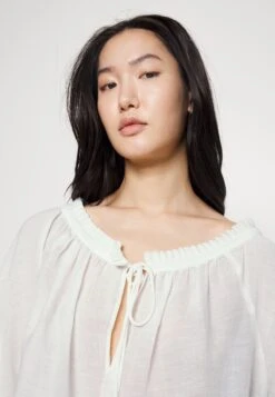 Nazario - Blouse - Bianco 9 Nazario - Blouse - Bianco -The LBD Shop e0ecbfd43cde453eb820e1eafcab7a6b