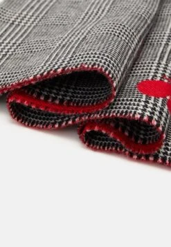 Cagli - Scarf - Rosso -The LBD Shop e30242ad00314738a1a690b21113f97a