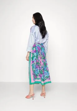 Simone - Pleated Skirt - Verde -The LBD Shop e3f194c3dc1a476c97a5620d1ee2fe59