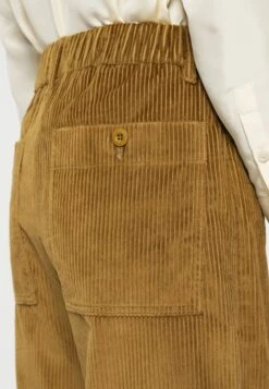 URSOLA - Trousers - Verde Oliva -The LBD Shop e8a556f9f82048a48a967f4ea47c1ef0