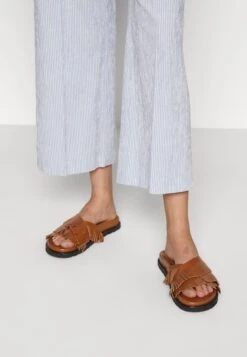 Gleba - Trousers -The LBD Shop ea52a0d145ad42e39eaff016583fe924