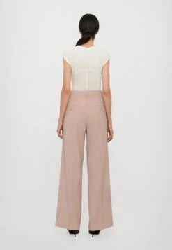 VISIVO - Trousers - Cipria 13 VISIVO - Trousers - Cipria -The LBD Shop eed3db5564ce4bffa3803f4168c14779