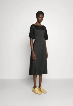 Minnie - Cocktail Dress / Party Dress - Nero 11 Minnie - Cocktail Dress / Party Dress - Nero -The LBD Shop f268e123827d428ba357ba58eadab7d5