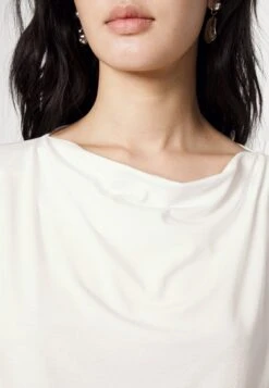 Multid - Basic T-Shirt - Bianco -The LBD Shop f31c803a8c0d4b97ba1f65432186cb31