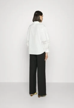 Samuele - Button-Down Blouse - Bianco Ottico -The LBD Shop f399ac7a0f324793a7cbcd83ba5db3be