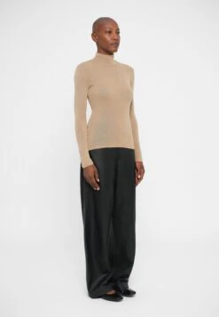 TESEO - Jumper - Cammello -The LBD Shop f56e883de6c64a199d540aedd47c6f2c