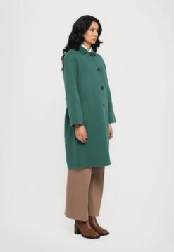 ZENONE - Classic Coat - Verde -The LBD Shop f780c180934e42a998995018b91426d1