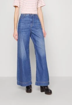 Vega - Flared Jeans