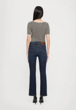 RAPALLO - Slim Fit Jeans - Blu 9 RAPALLO - Slim Fit Jeans - Blu -The LBD Shop f7bbd61ff61e4fccac4b1c19334cf111