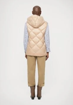 FRUTTO - Waistcoat - Beige -The LBD Shop f897c8d51b204ca592cbfa5551ddf98a