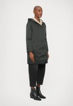 UGGIOSO - Down Coat - Nero -The LBD Shop f94e6eea5bcf4d0a8a6adde2ab636710