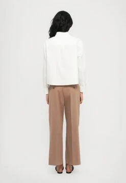 NUORO - Button-down Blouse - Bianco -The LBD Shop fb849ca55b634373bae02b6e634de911